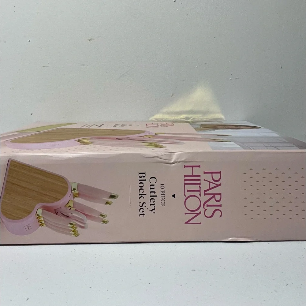 Paris Hilton 10-Piece Heart-Shaped Stainless Steel Knife Block Set, Pink NWT